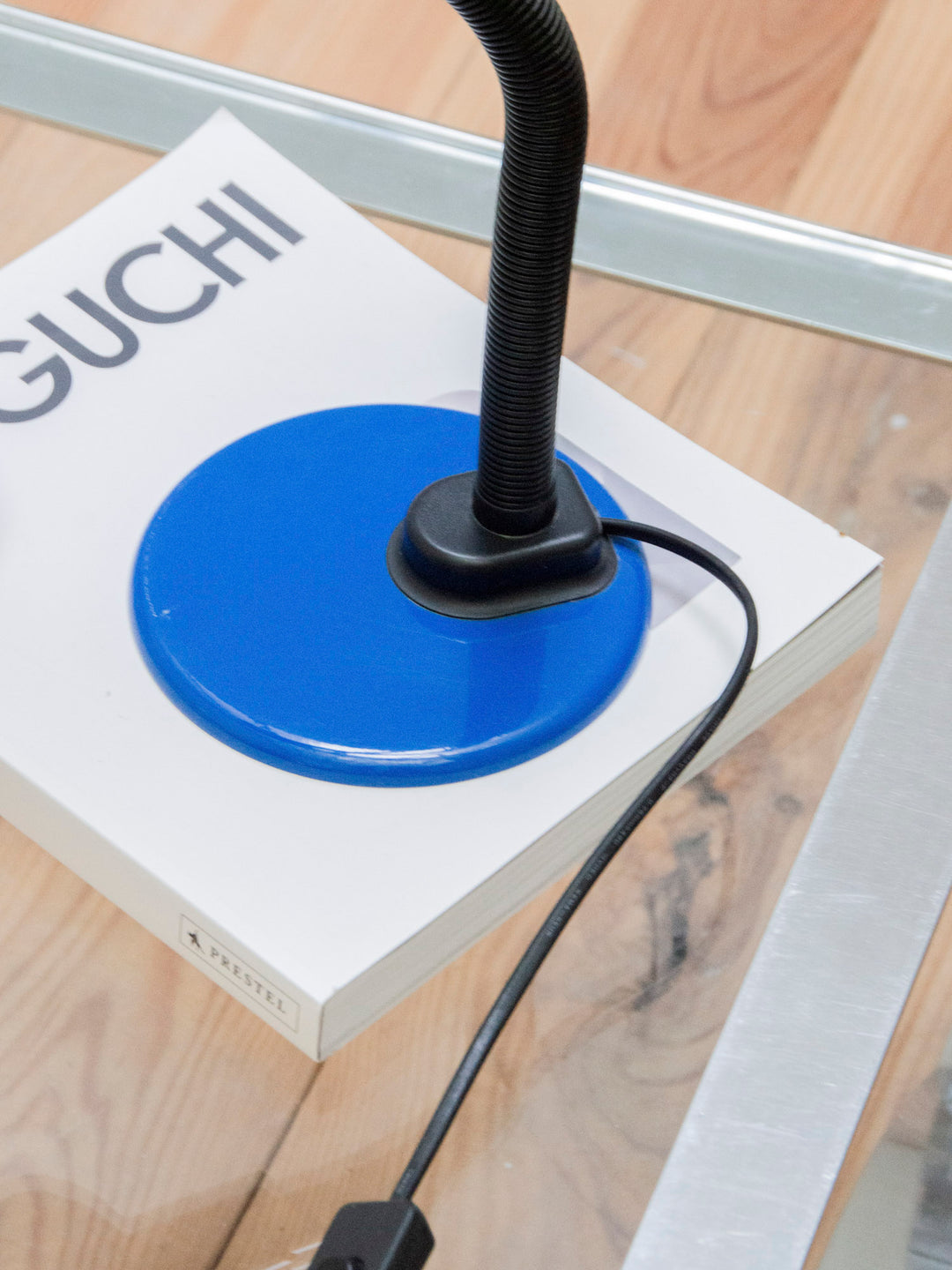 julia-lampe-à-poser-bleue-543-7