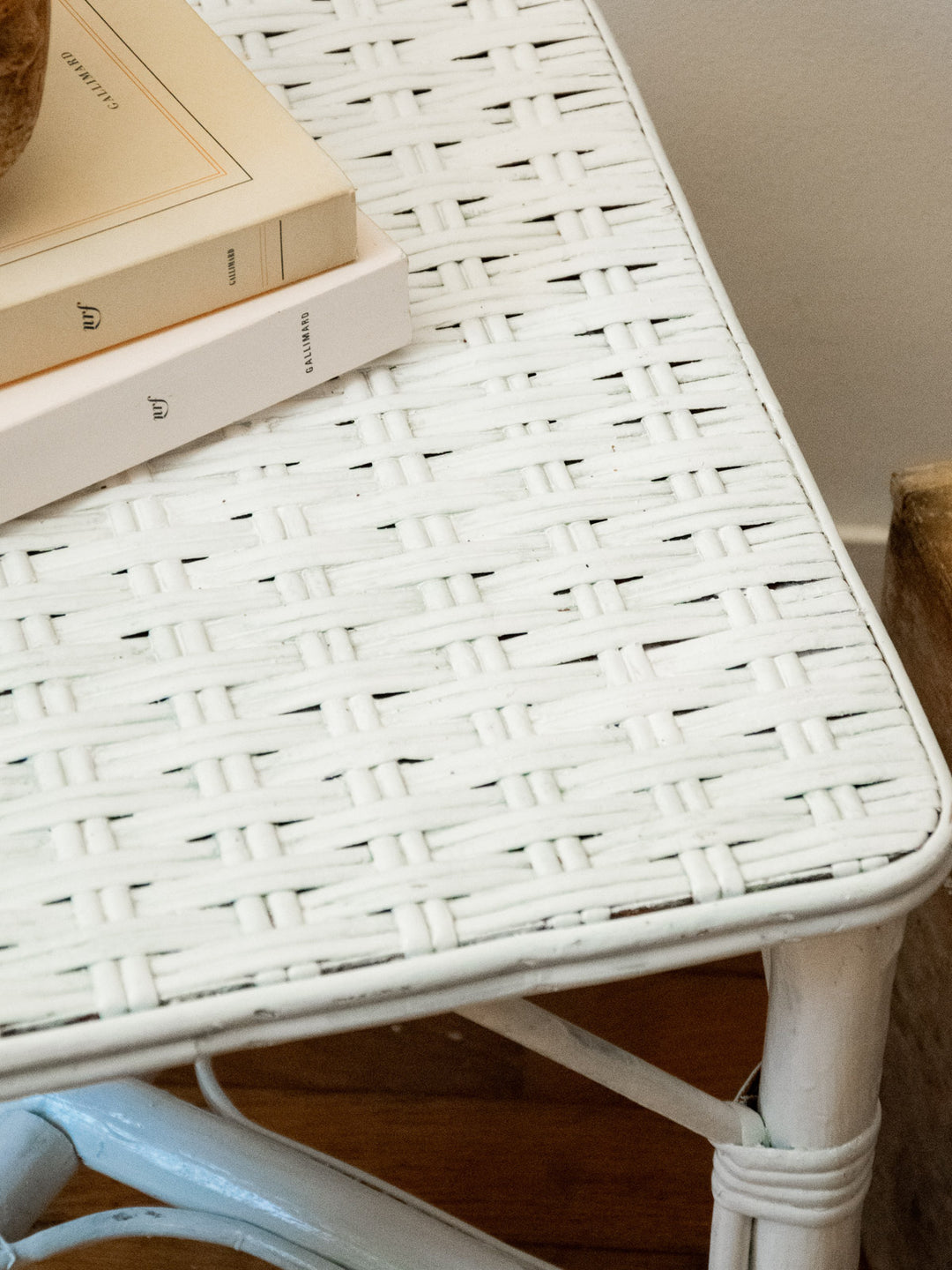 francine-table-appoint-blanche-584-4