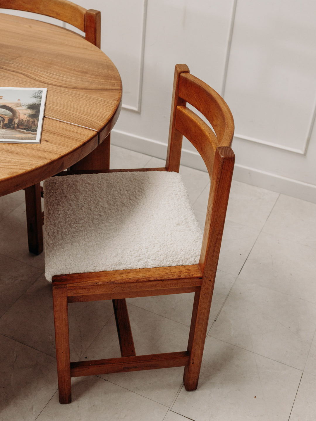 auguste-ensemble-table-et-chaises-bois-7-8