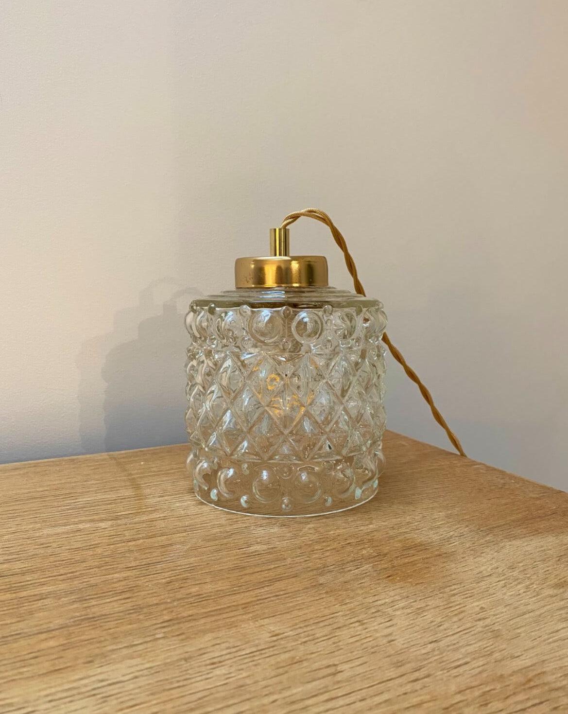 Paulette, la lampe baladeuse N°35 – Debongout