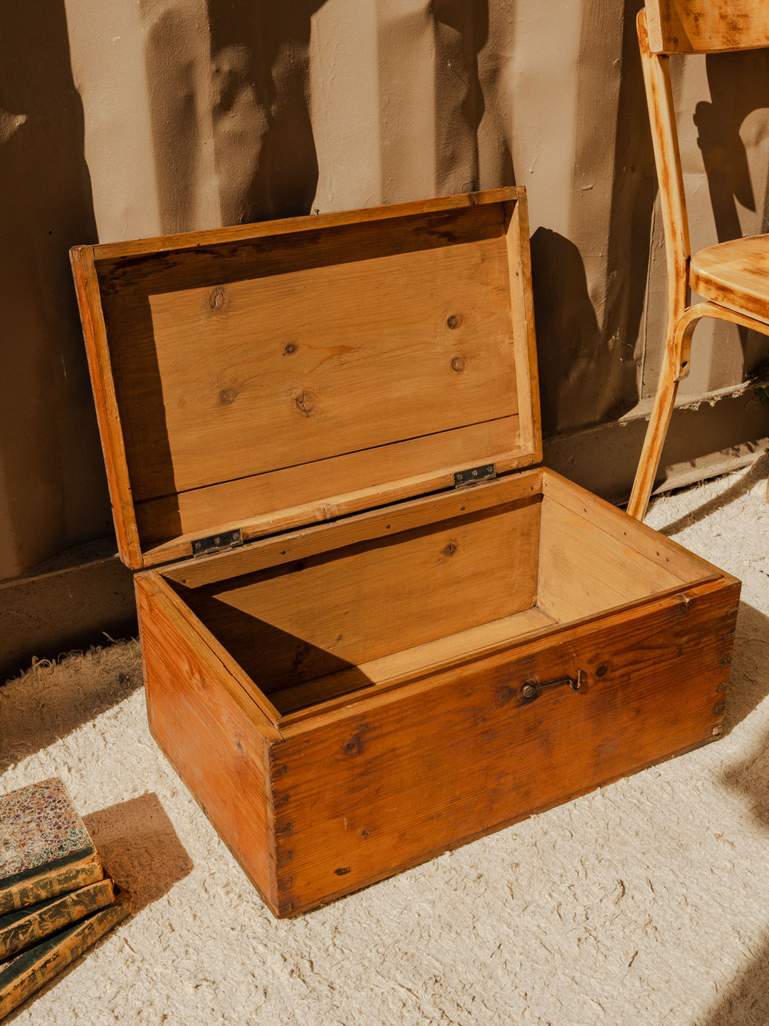lucien-coffre-bois-170-6