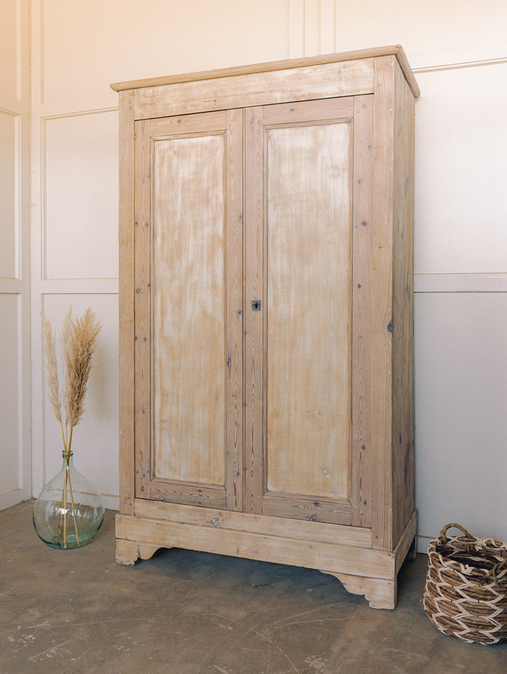 blandine-armoire-bois-clair-renovee-501-7