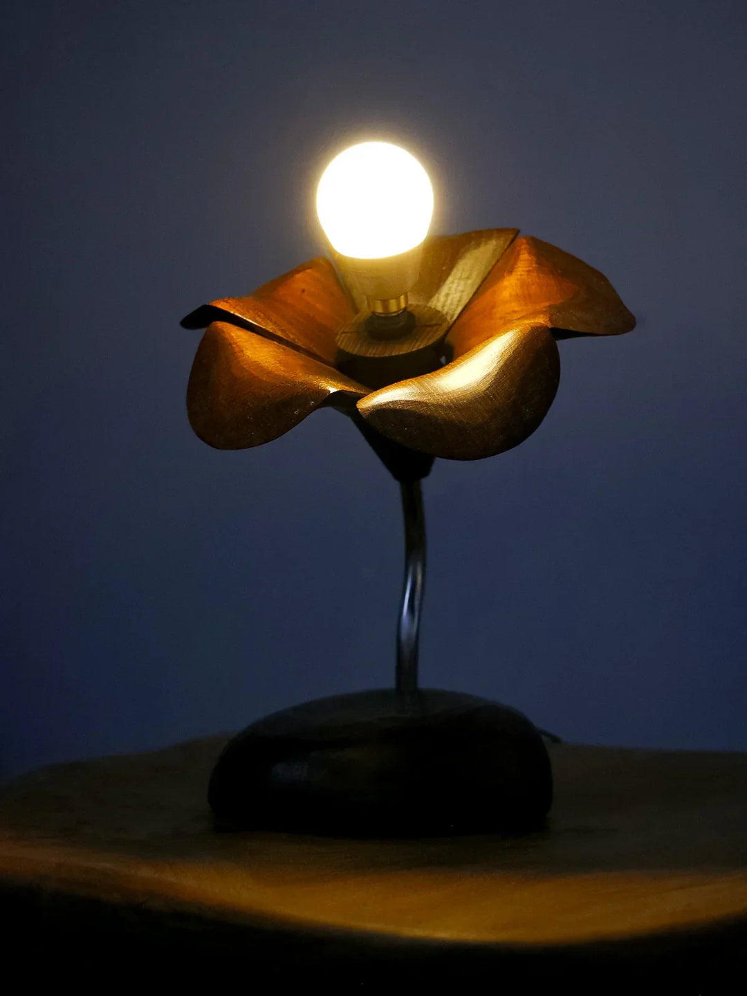 julia-lampe-à-poser-bois-654-2