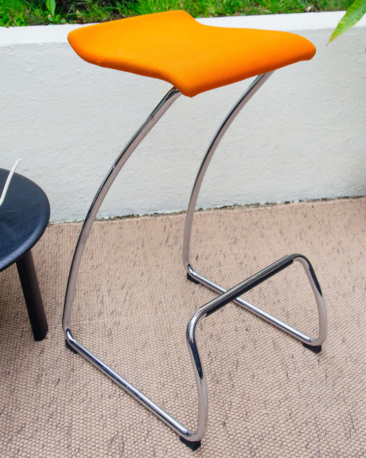 pierre-tabouret-bar-tissu-678-3