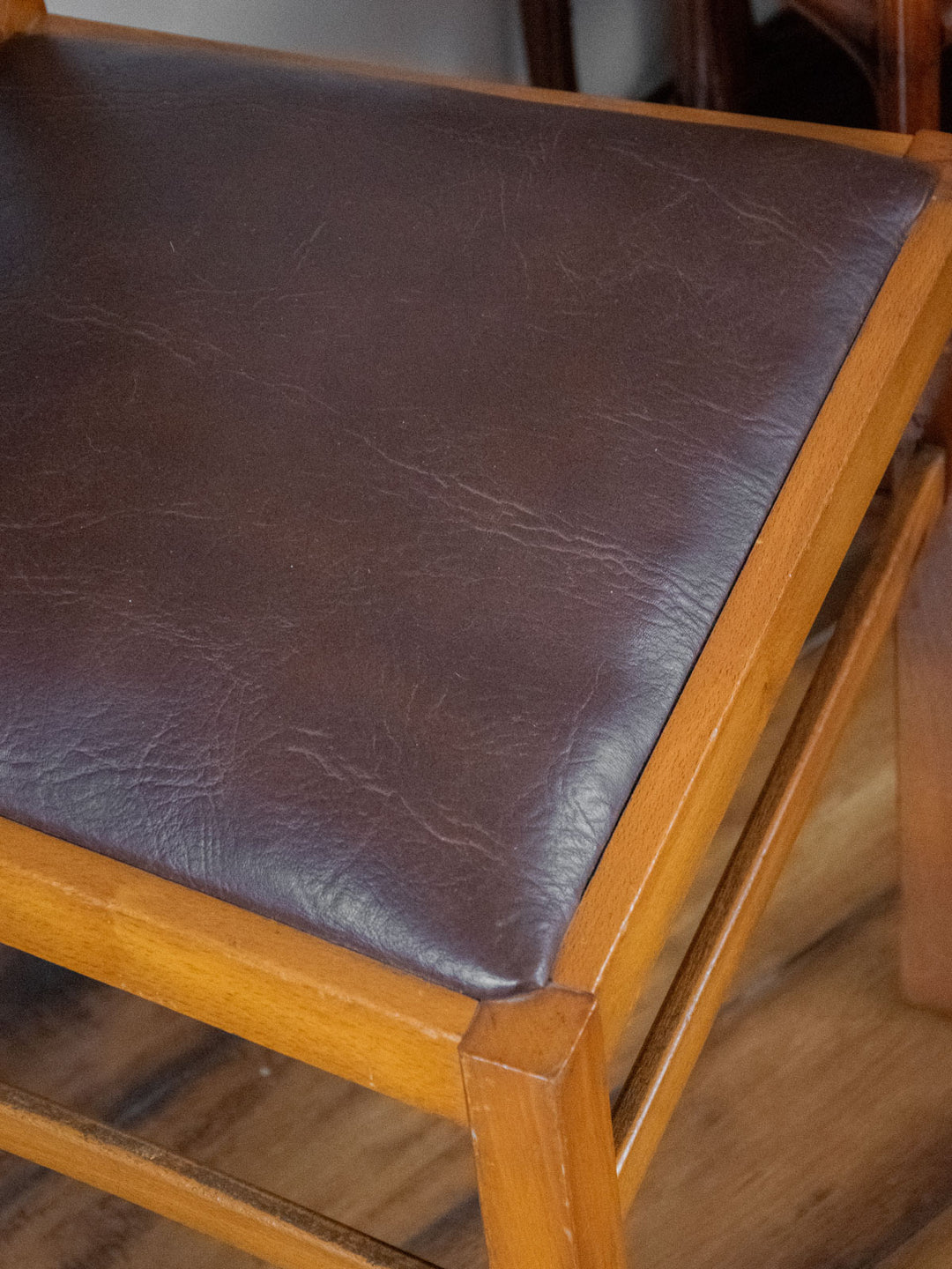 claude-chaise-bois-820-7