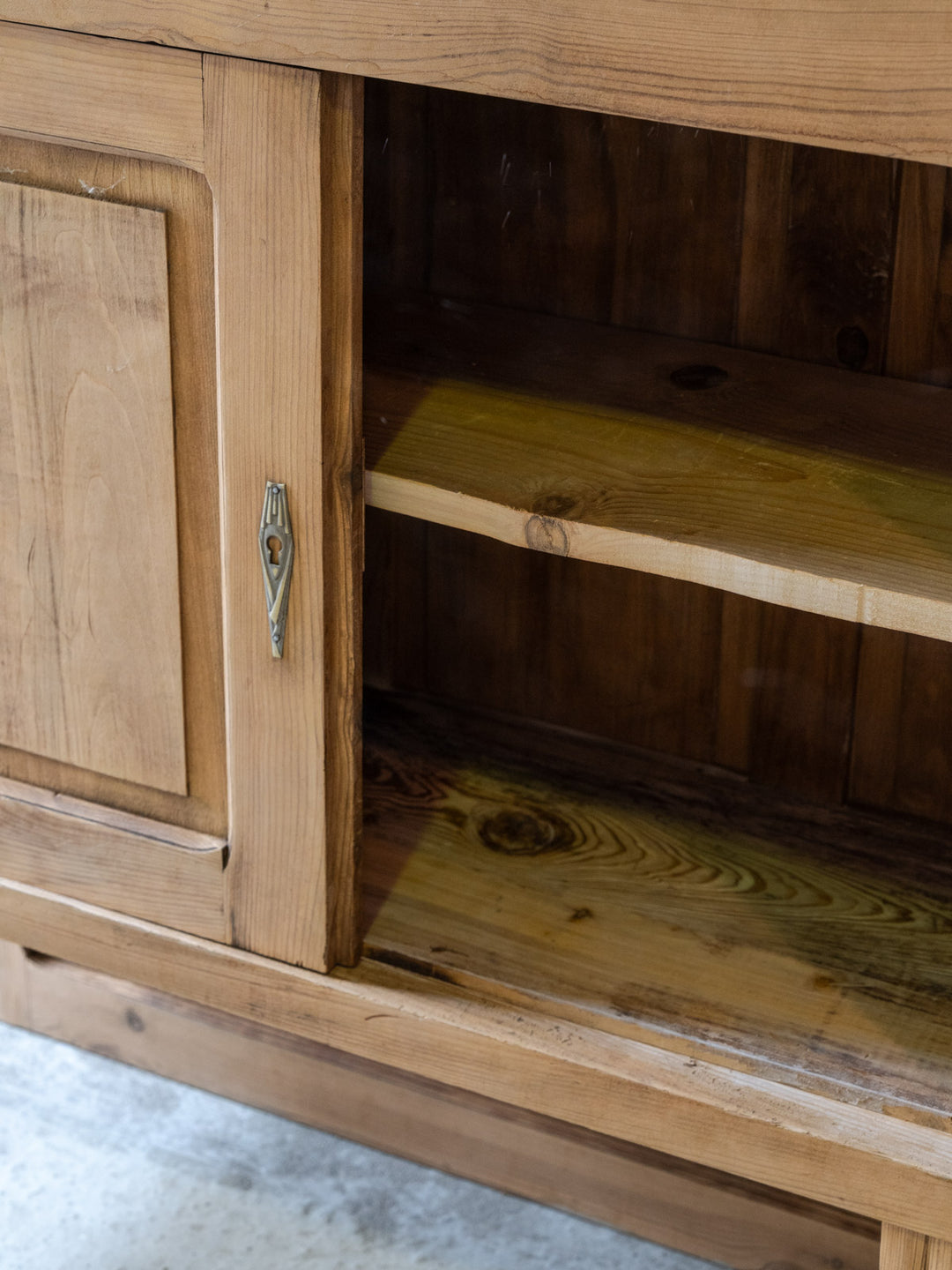 gilbert-buffet-bois-1875-4