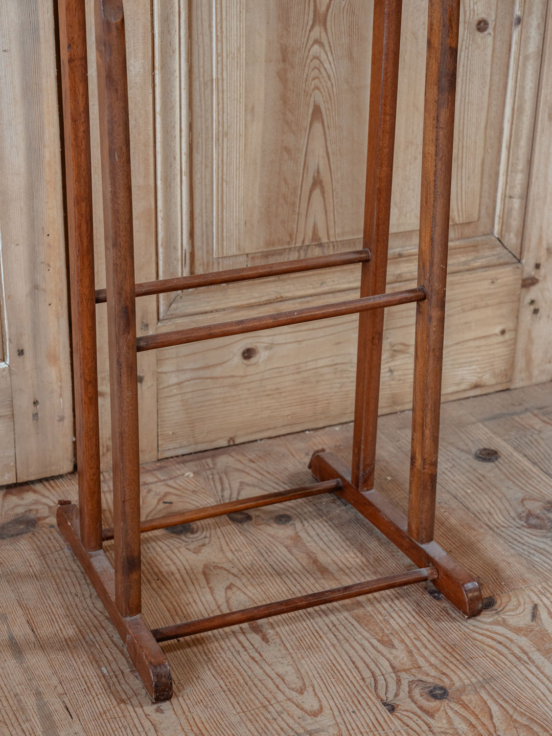 pablo-chevalet-bois-fonce-19-6