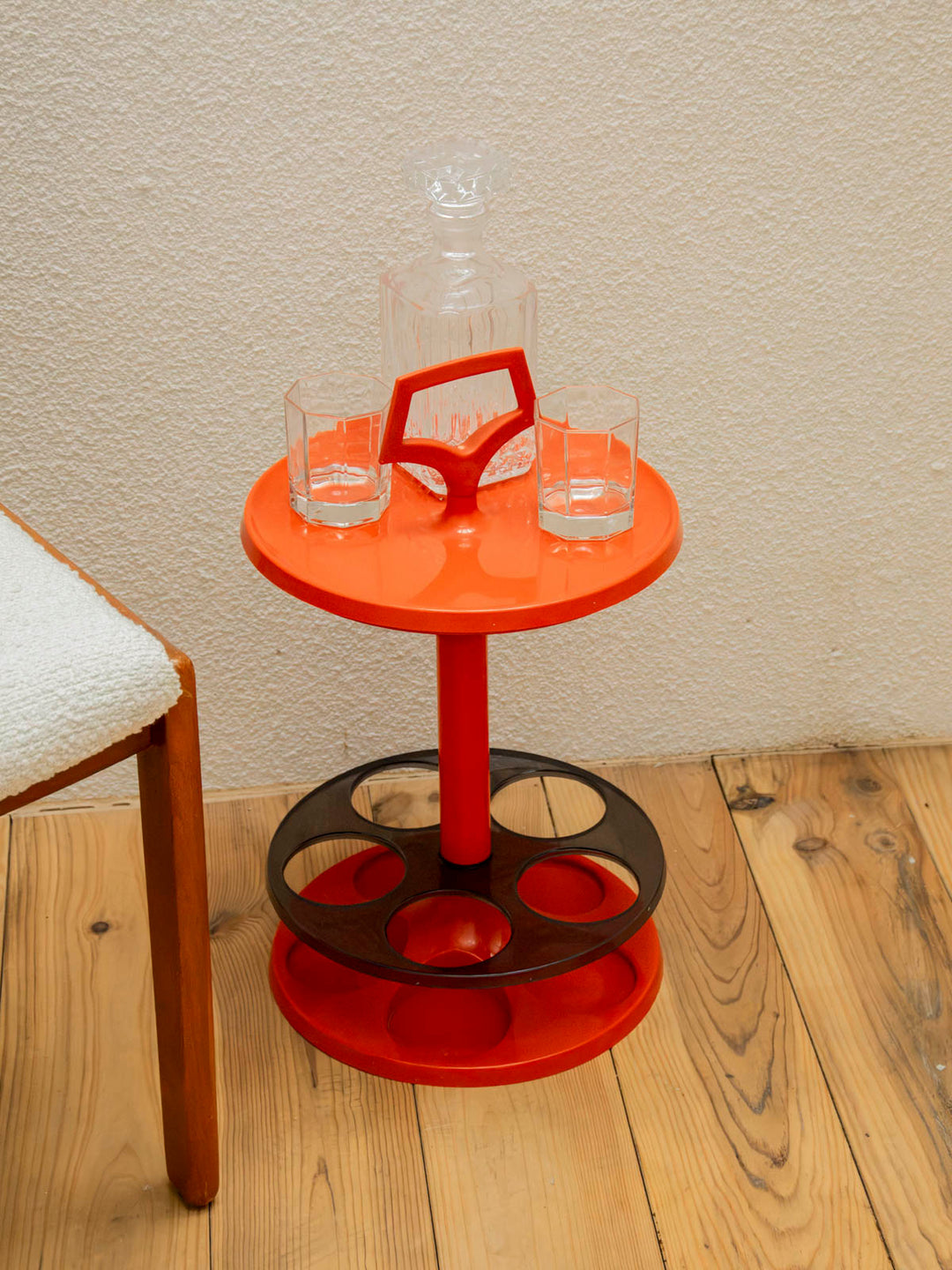 hanna-table-appoint-plexiglass-1612-2