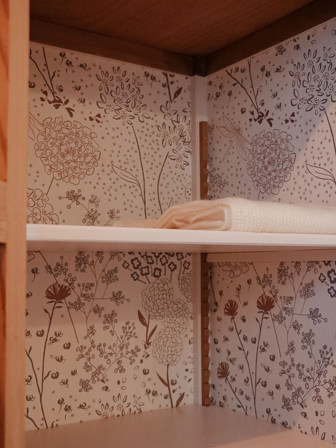 blandine-armoire-pin-206-7