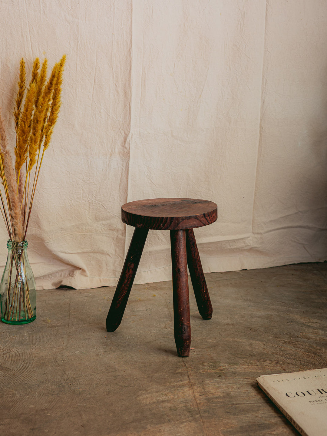 regis-tabouret-bois-tripode-1535-3