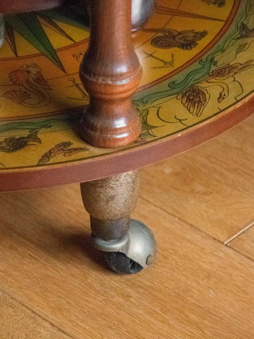 quentin-bar-globe-61-14