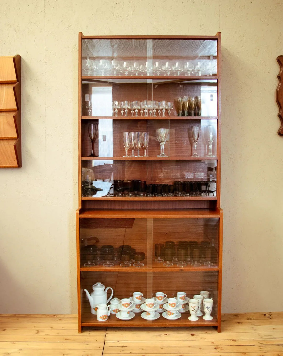 victoria-vitrine-teck-197-1