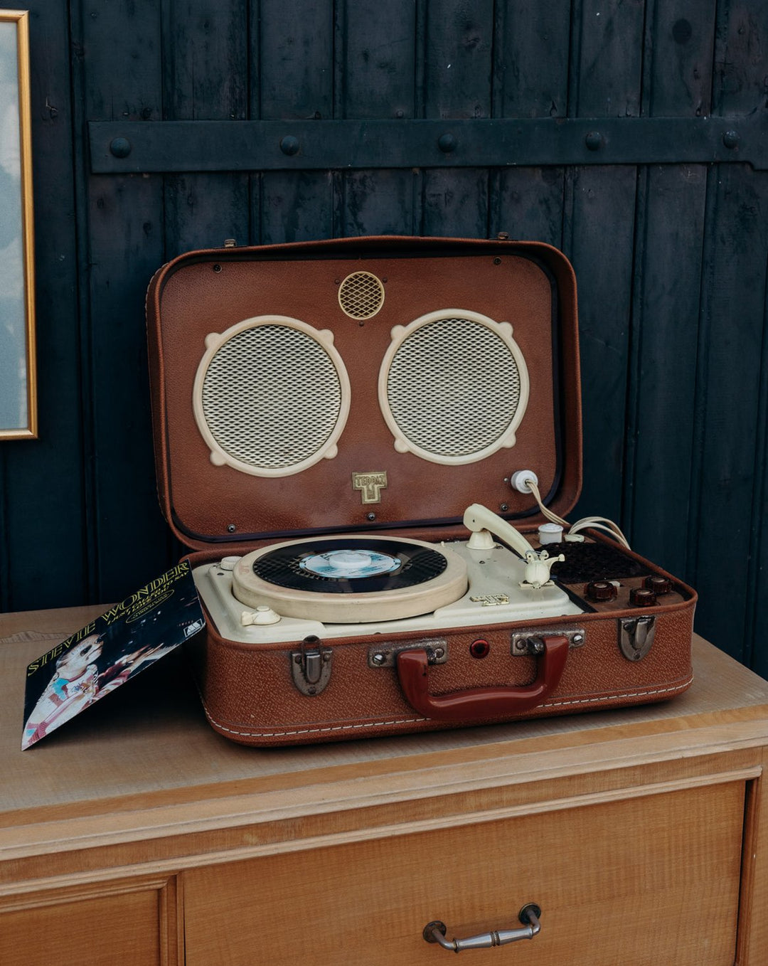 nour-appareil-electrique-vintage-plastique-55-1