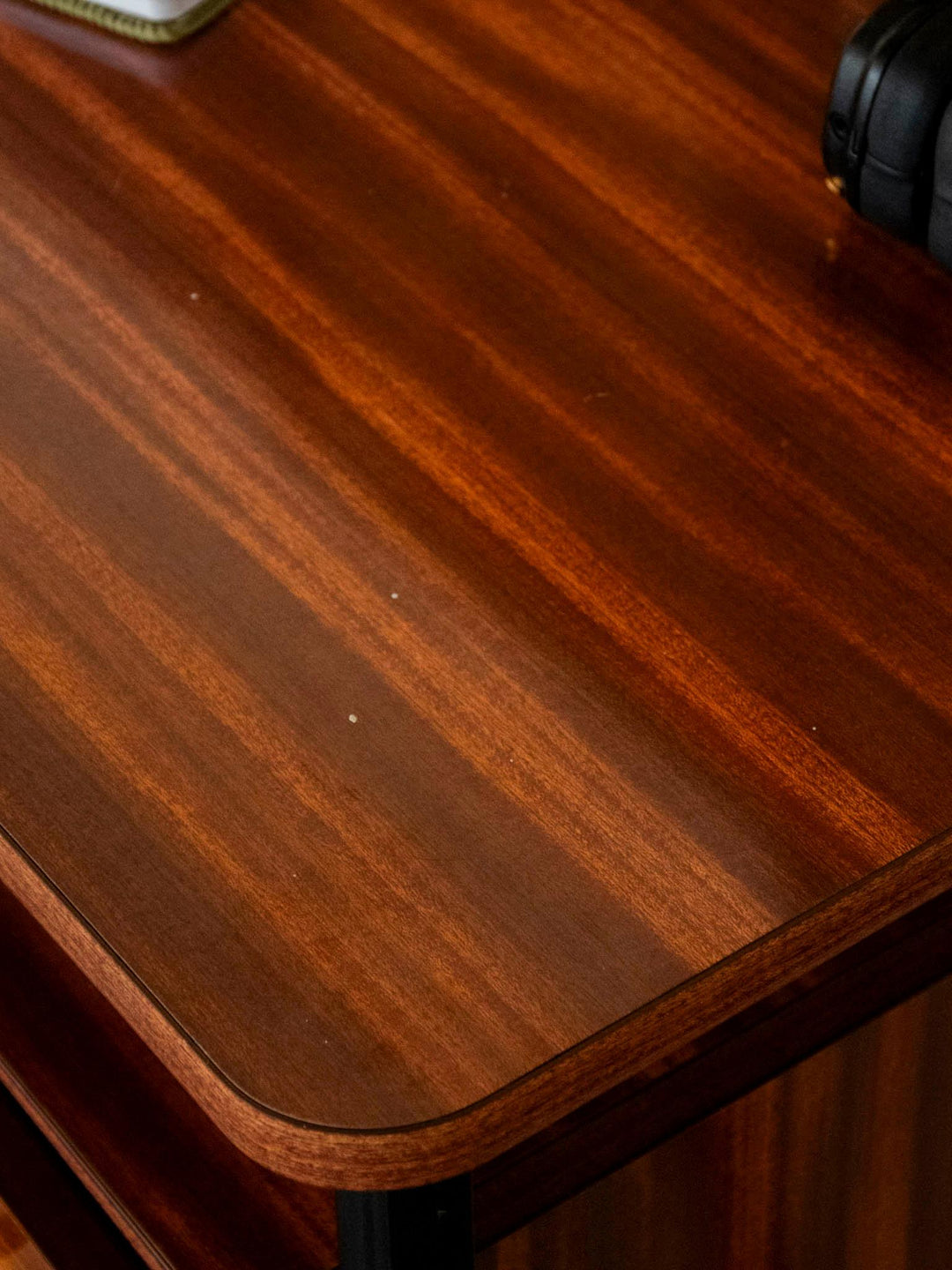 yvan-bureau-formica-521-8