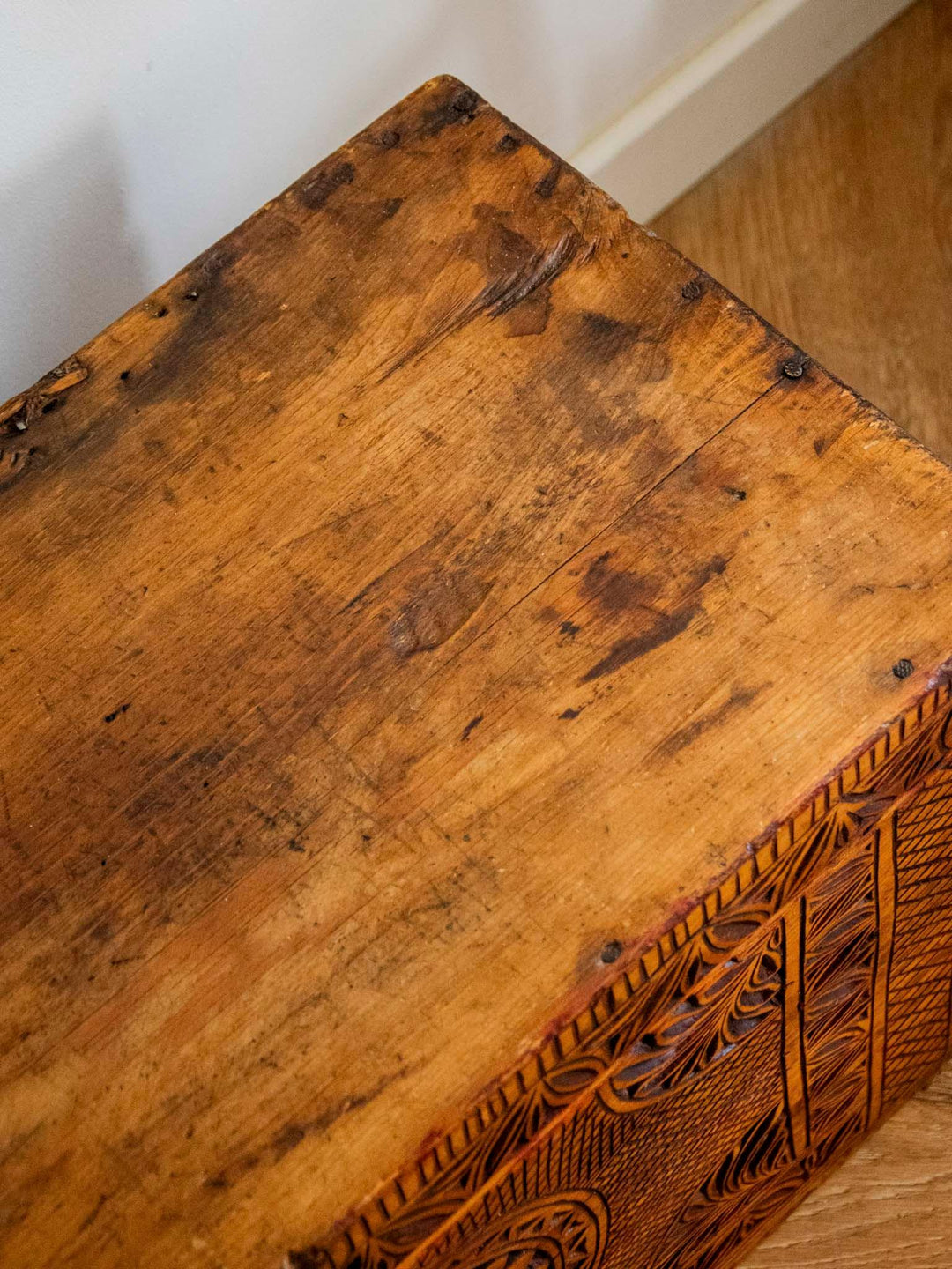 lucien-coffre-bois-135-7