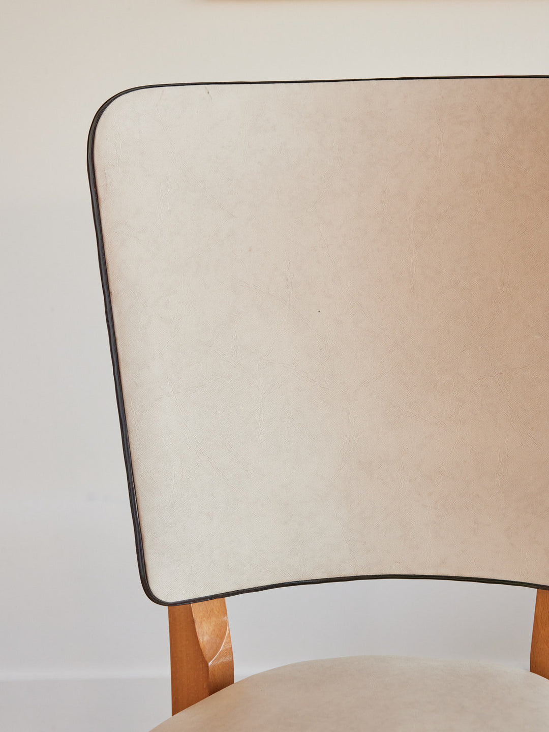 alma-chaise-skaï-1063-6