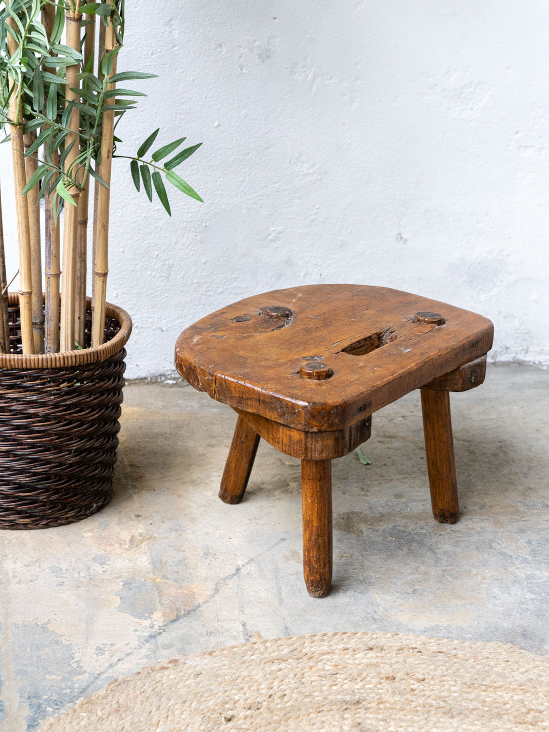 regis-tabouret-bois-1598-2