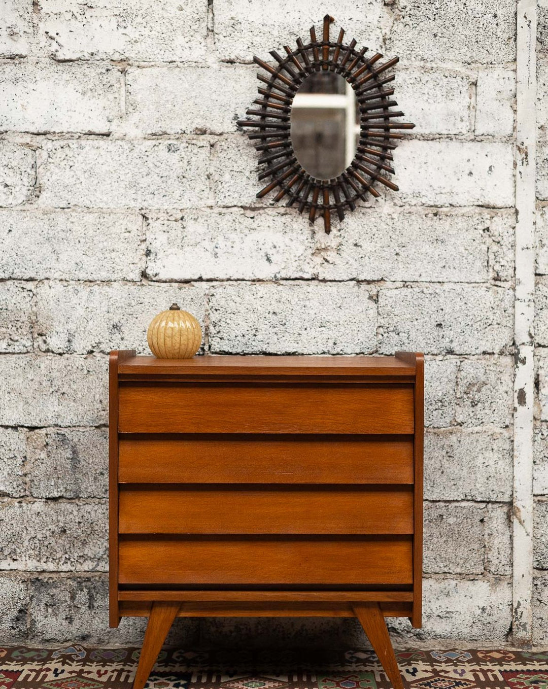olga-commode-teck-compas-688-1