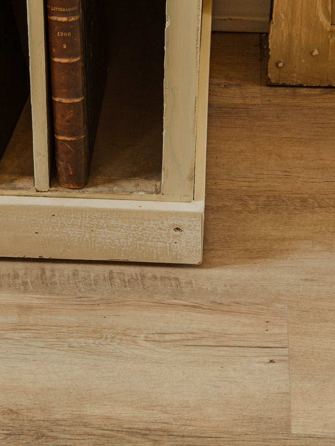 gilbert-buffet-bois-583-10