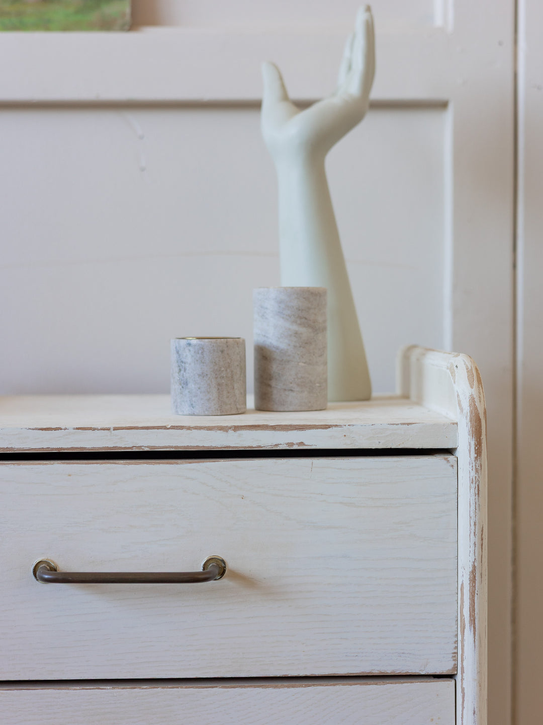 garance-commode-bois-blanc-patine-746-3
