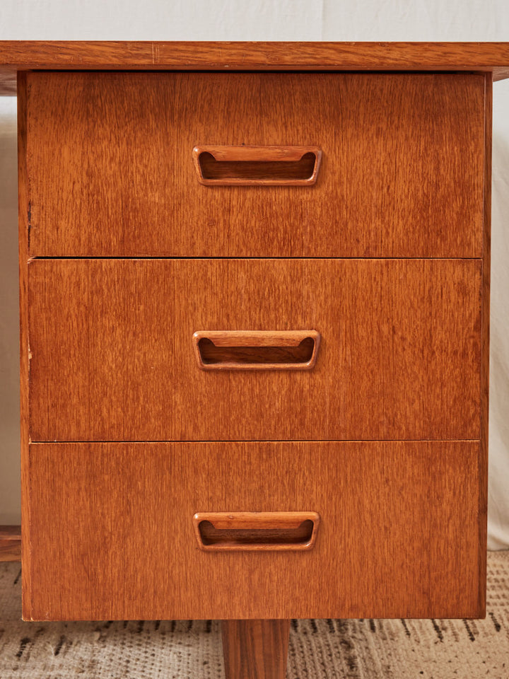 yvan-bureau-bois-482-5