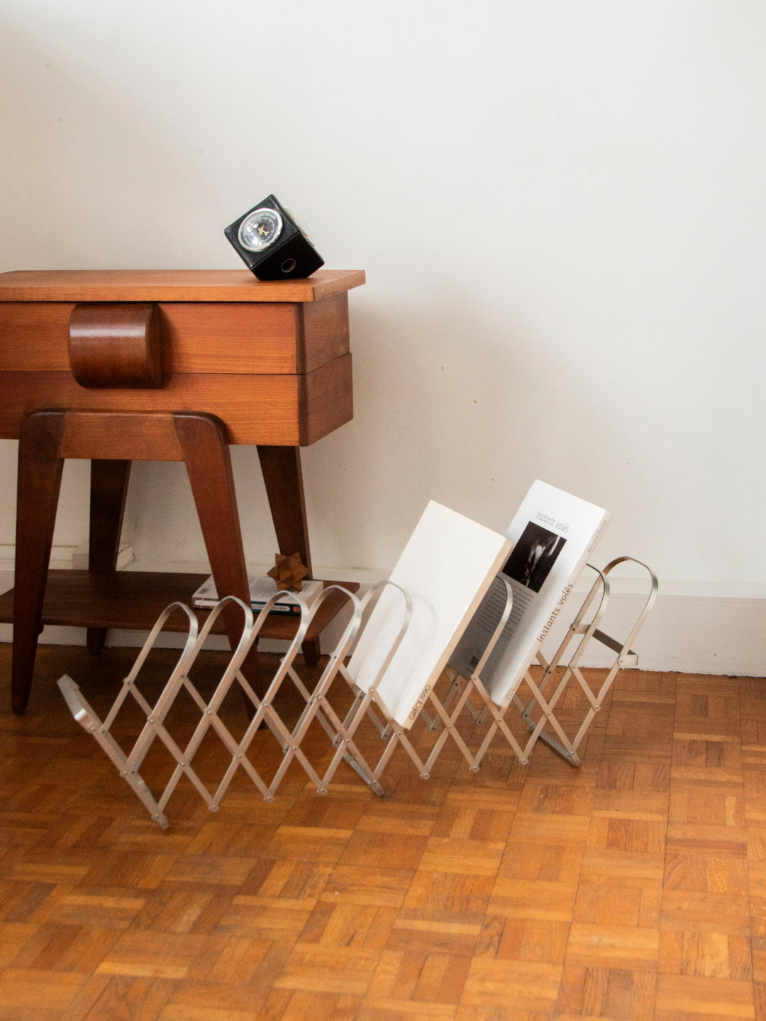 marius-porte-revue-metal-204-2