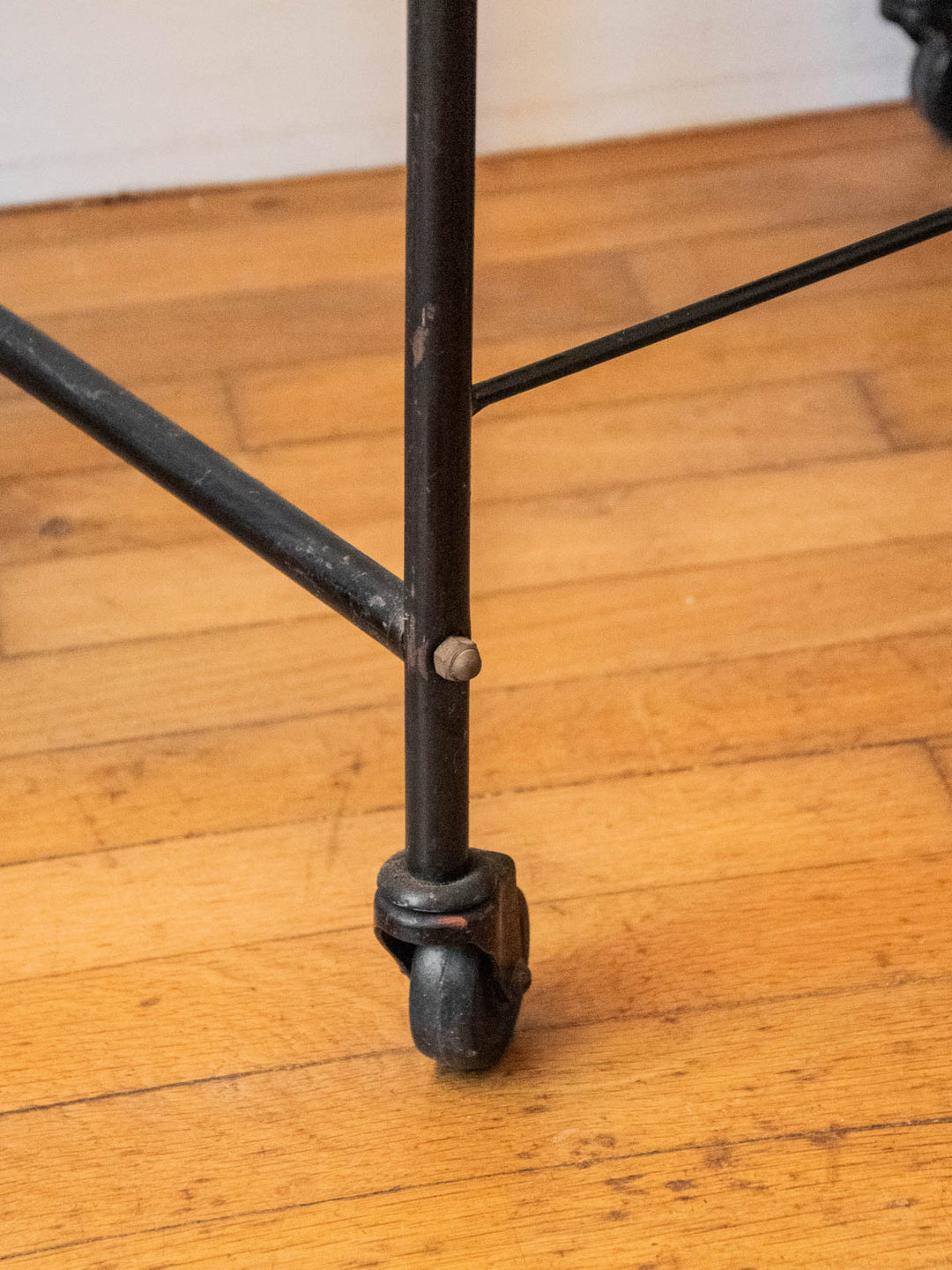 anouk-desserte-metal-273-9