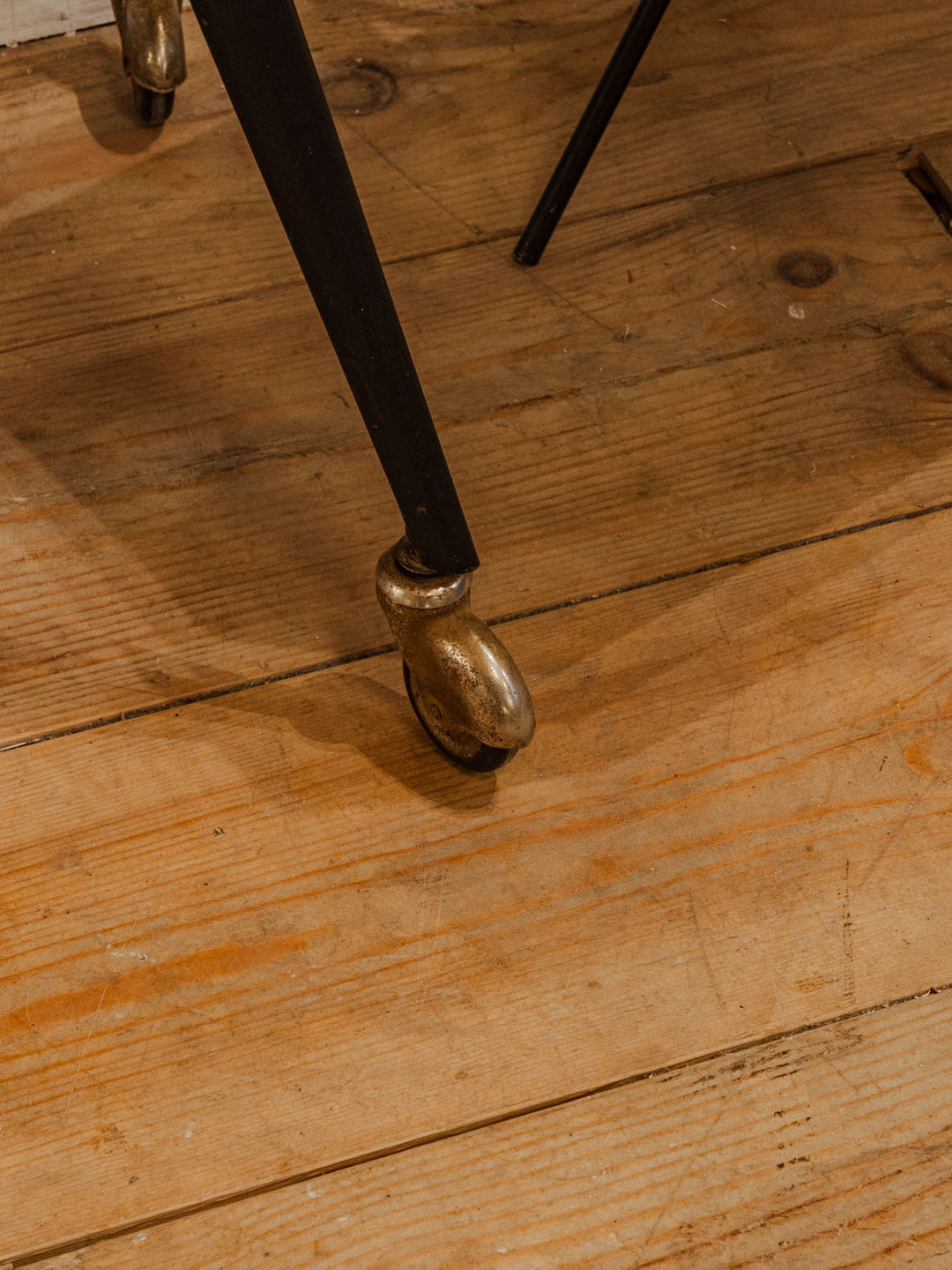 hanna-table-appoint-formica-774-10