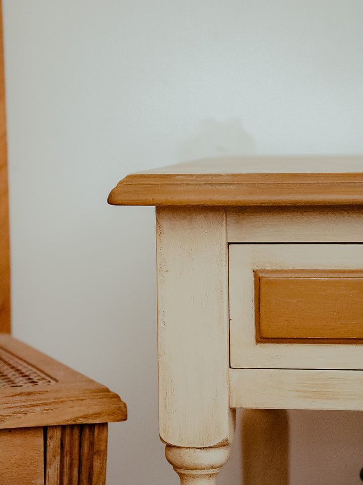 odile-table-chevet-merisier-612-12