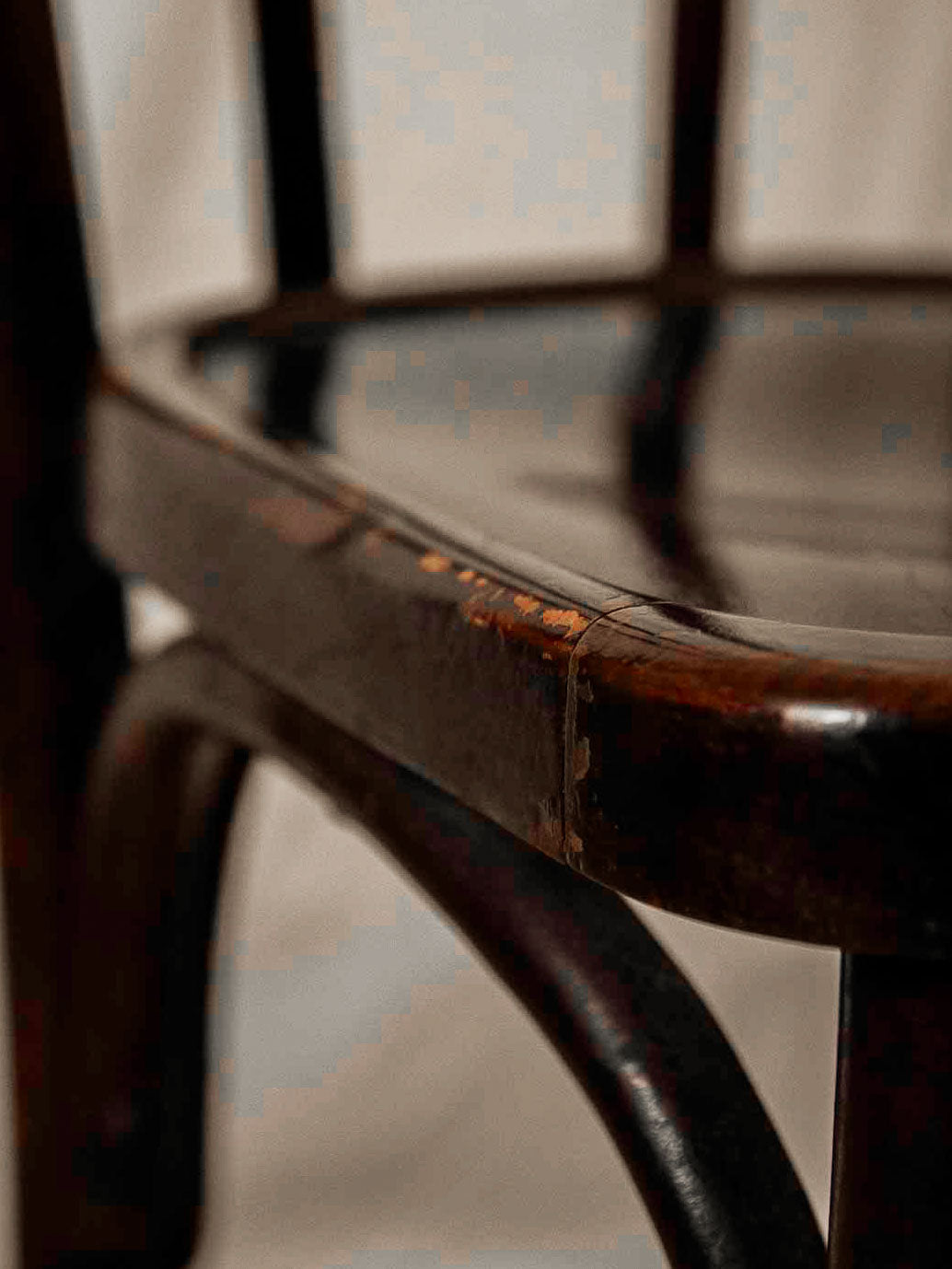 claude-chaise-bois-783-7