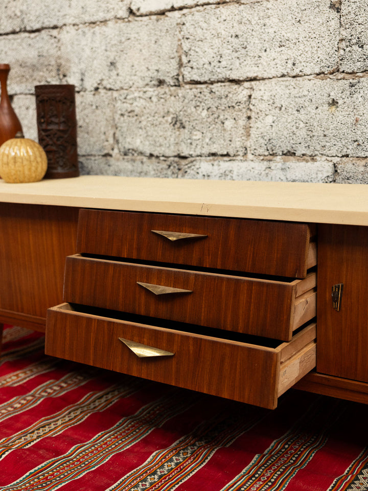 margaret-enfilade-bois-imposante-524-5
