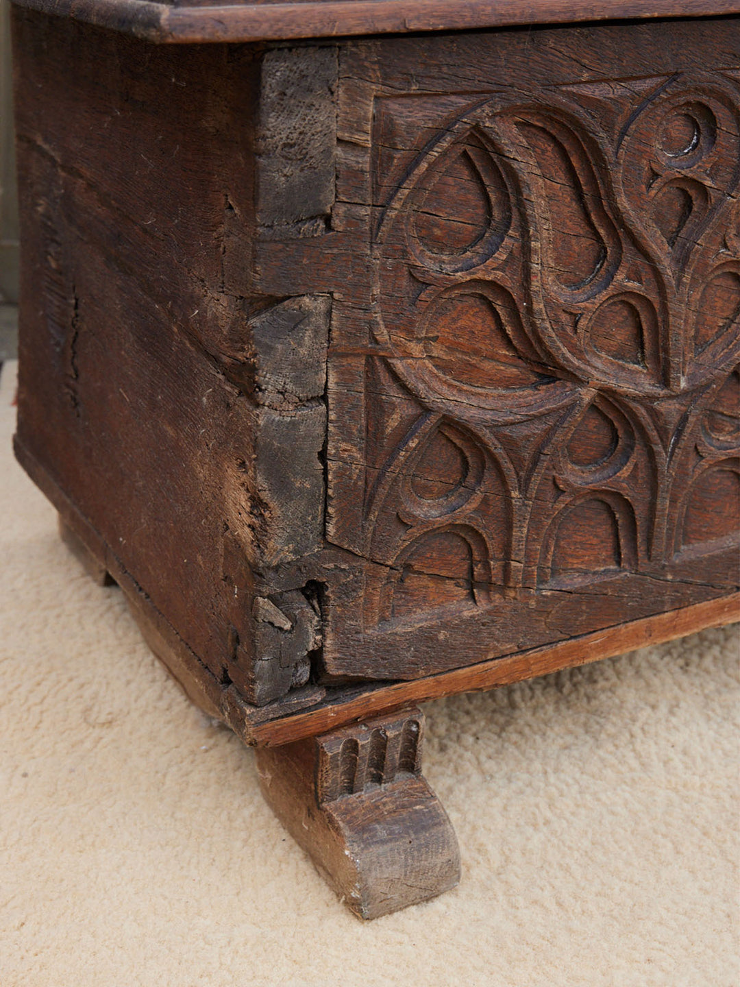lucien-coffre-bois-ancien-220-8