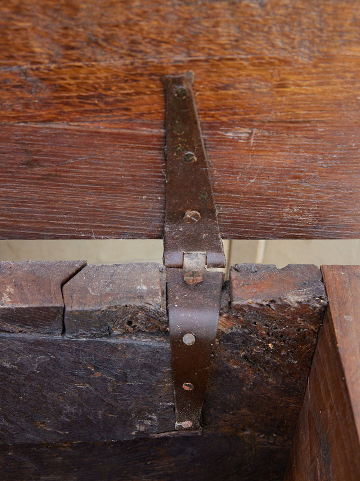 lucien-coffre-bois-ancien-220-11