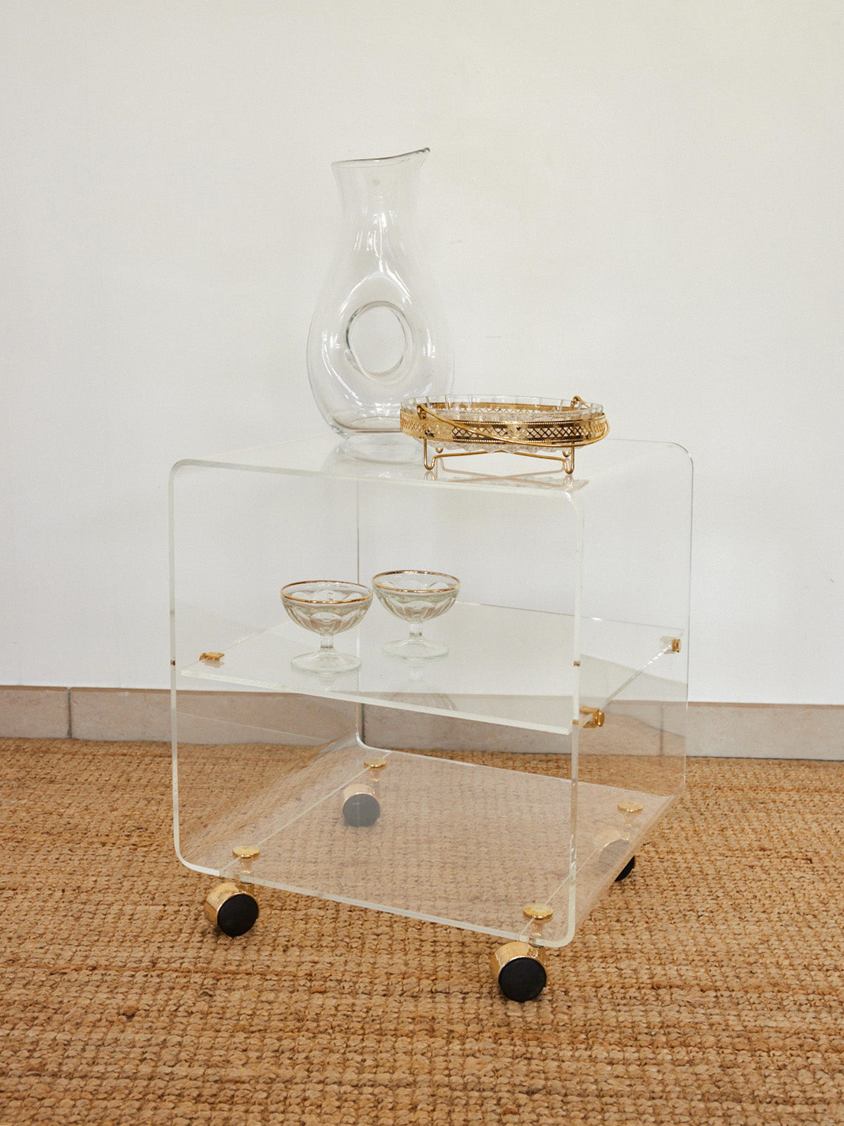 hanna-table-appoint-plexiglass-1698-2