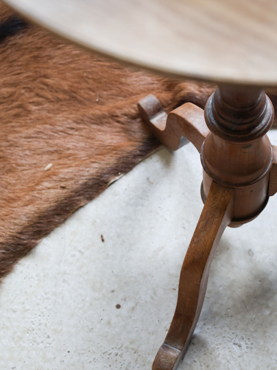 alfred-gueridon-bois-155-7