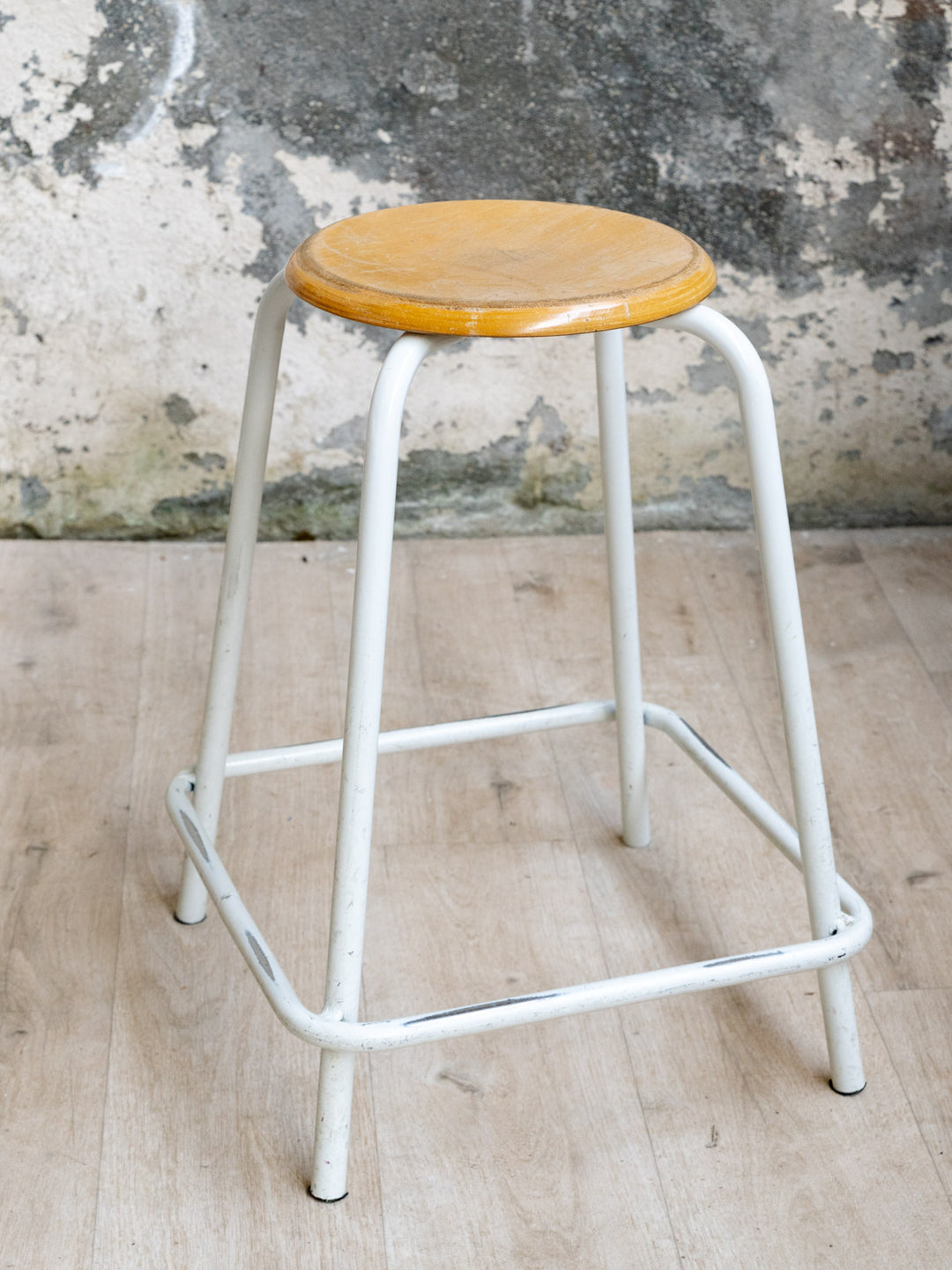 regis-tabouret-bois-1589-4