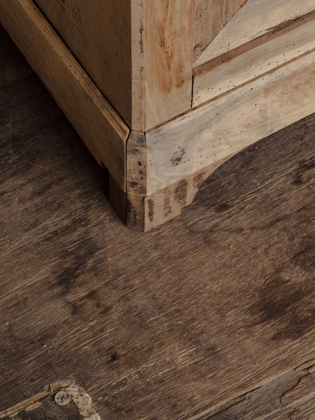 gilbert-buffet-noyer-667-11