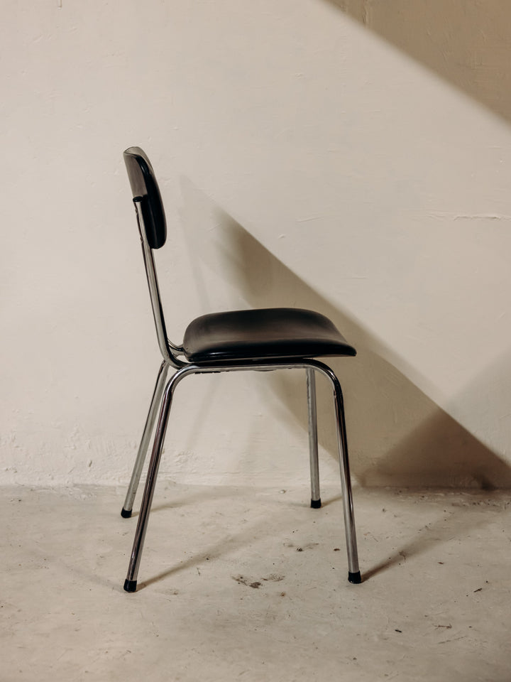 alma-chaise-simili-cuir-1971-2