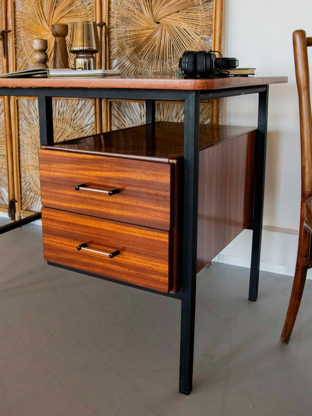 yvan-bureau-formica-521-4