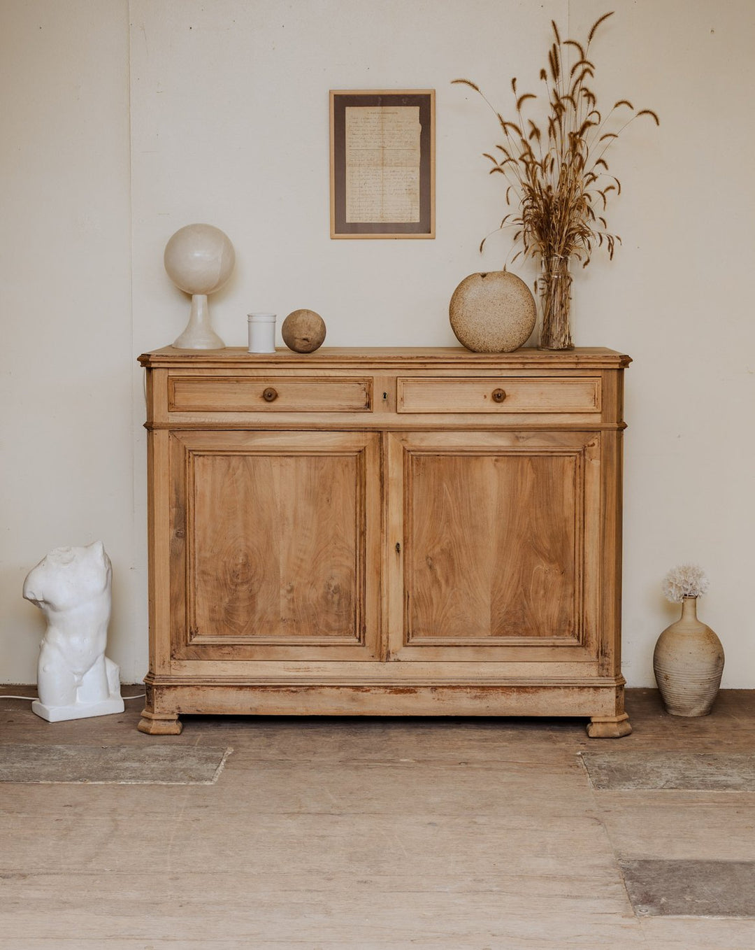 gilbert-buffet-noyer-1572-1
