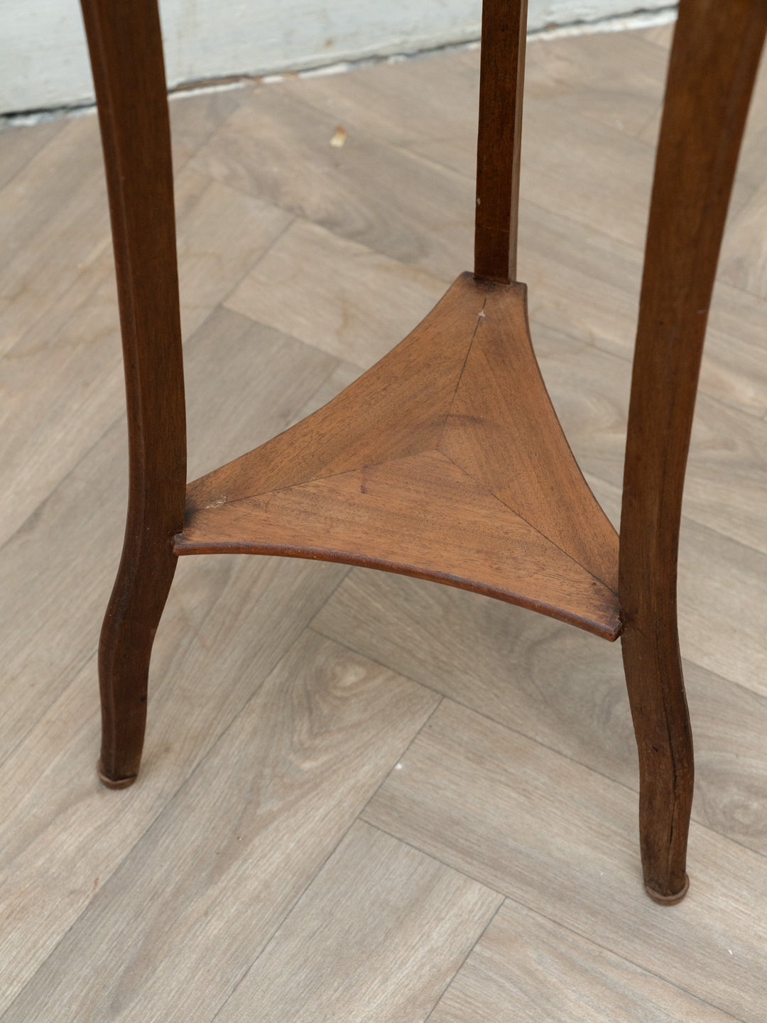 alfred-gueridon-bois-1462-7