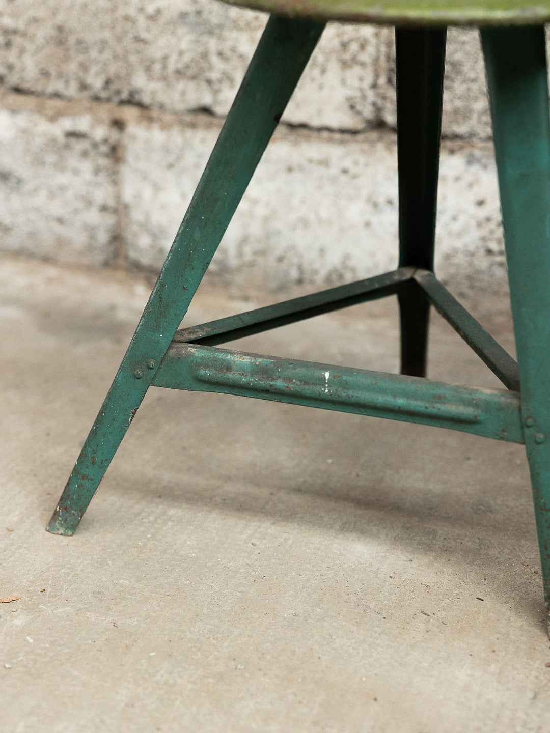 axel-tabouret-bois-vert-718-6