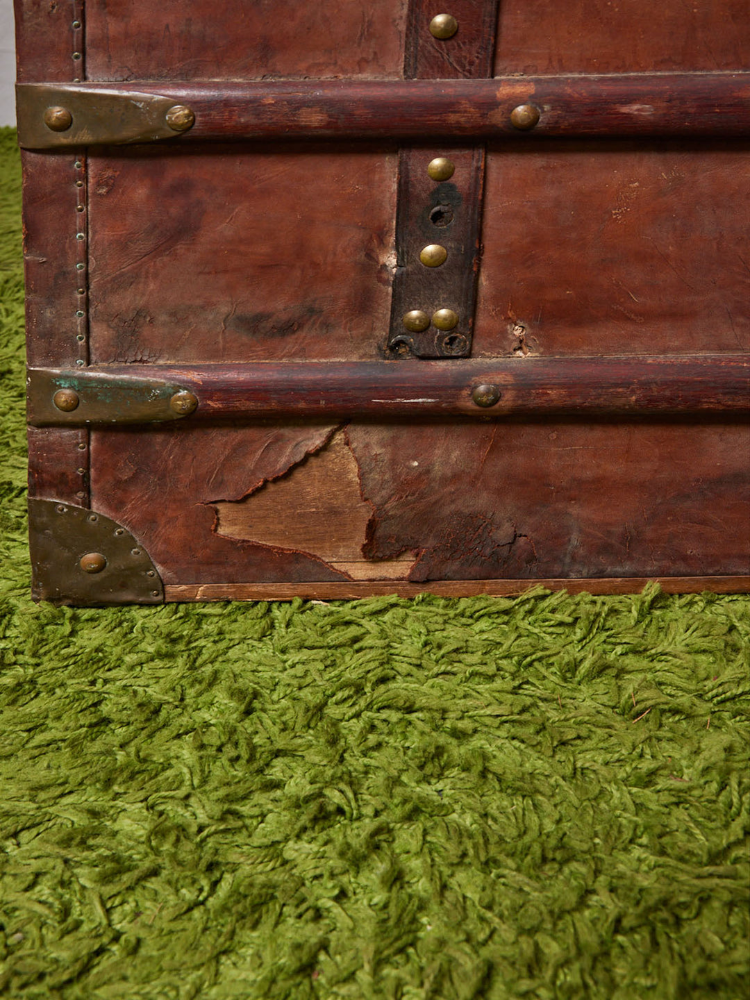 lucienne-malle-metal-269-10