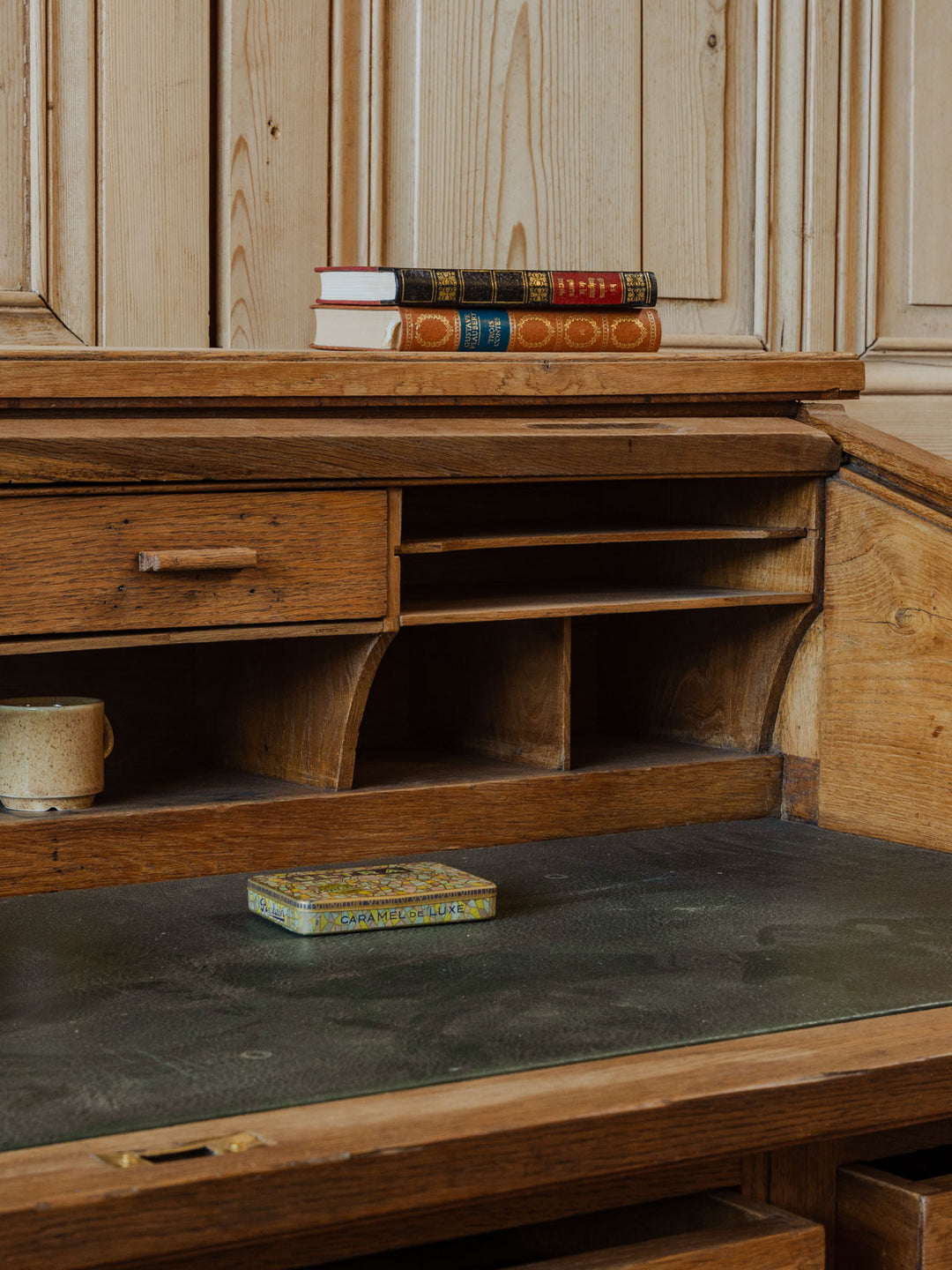 edouard-bureau-bois-714-8