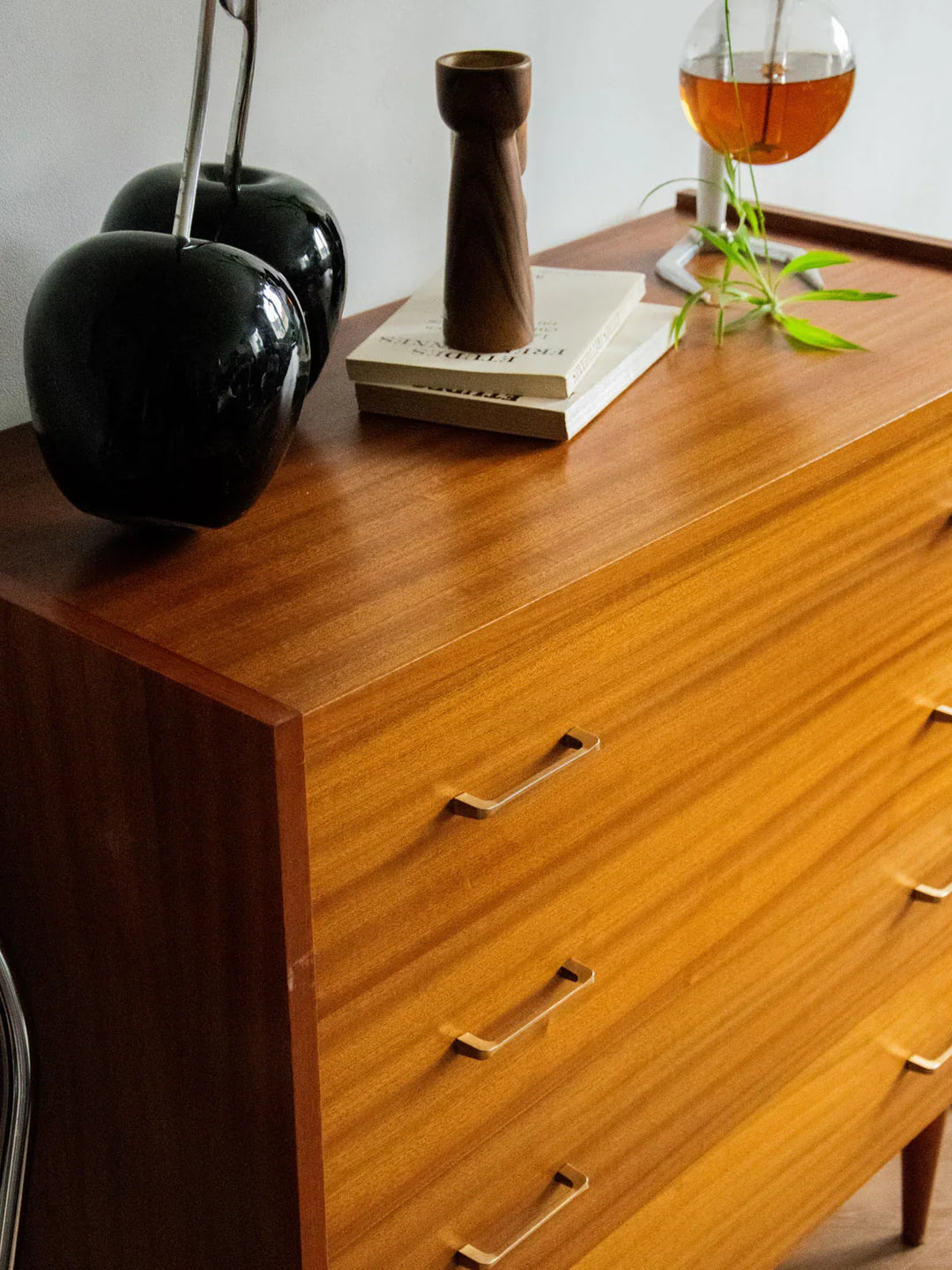 olga-commode-teck-388-6