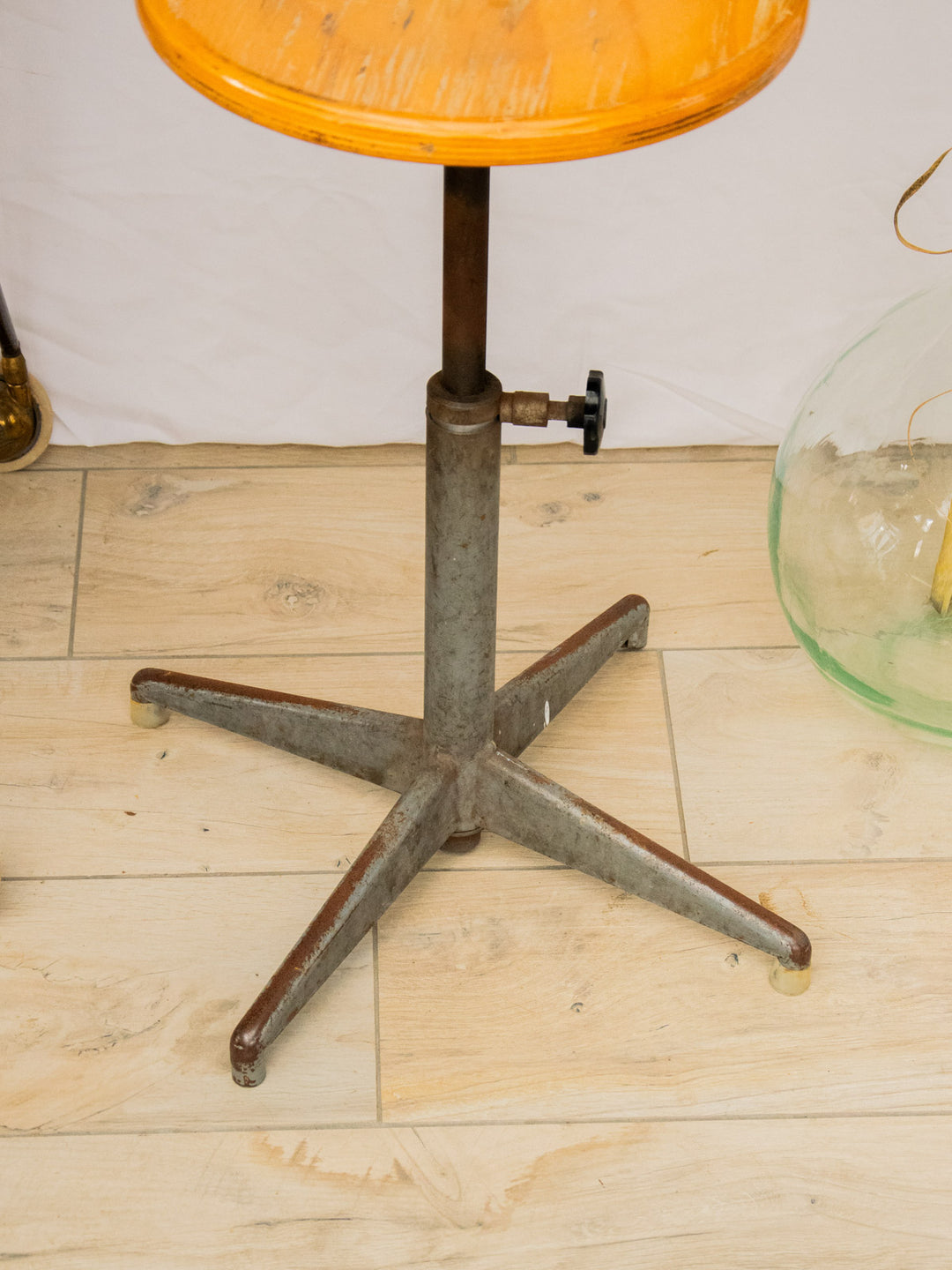 regis-tabouret-bois-822-5