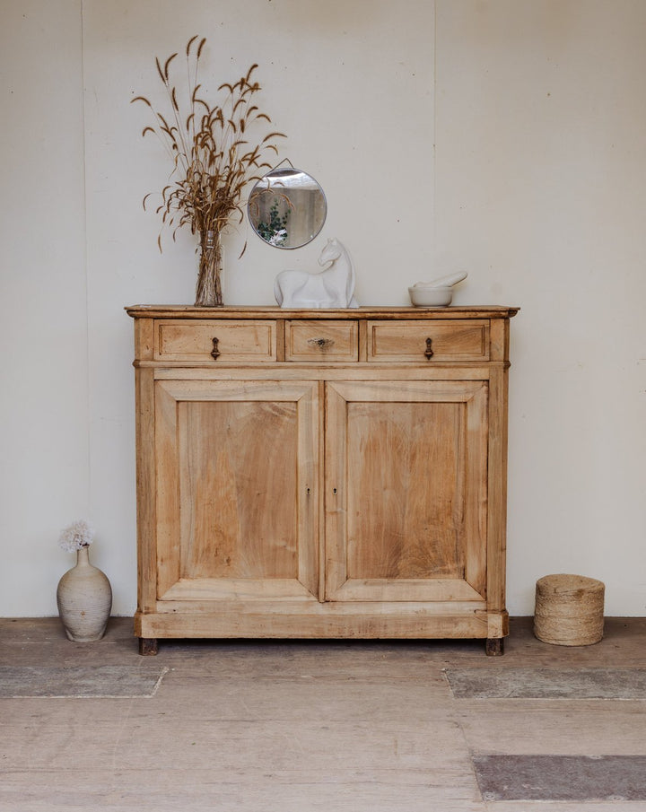 gilbert-buffet-noyer-1574-1