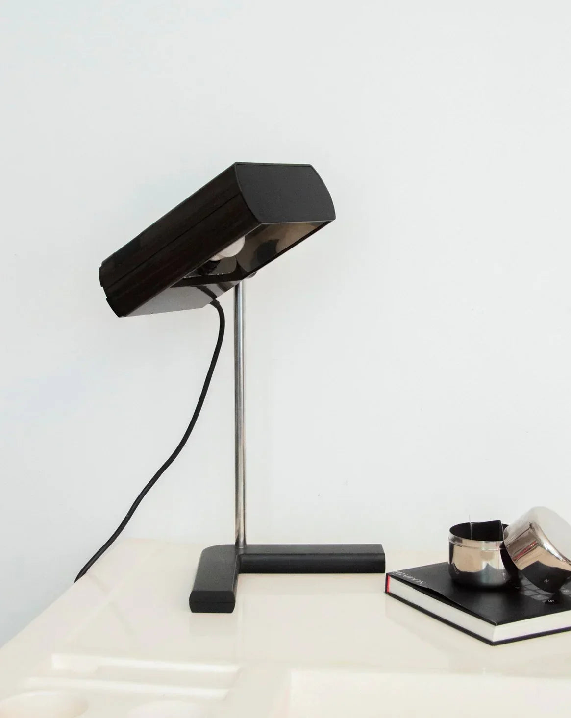julia-lampe-à-poser-noire-821-1