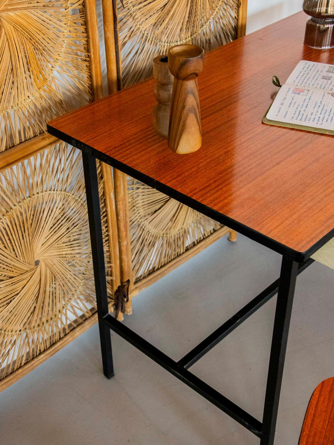 yvan-bureau-formica-522-6