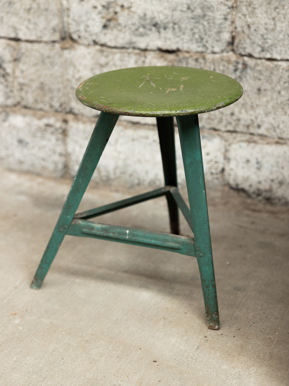axel-tabouret-bois-vert-718-2